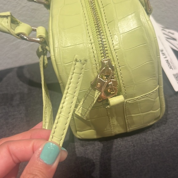 pistachio green mini leather croc design bag - Picture 13 of 13